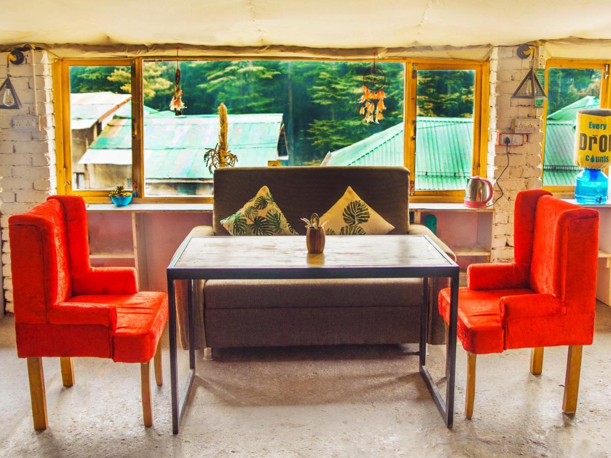 Young Monk Hostel & Cafe Old Manali Extérieur photo