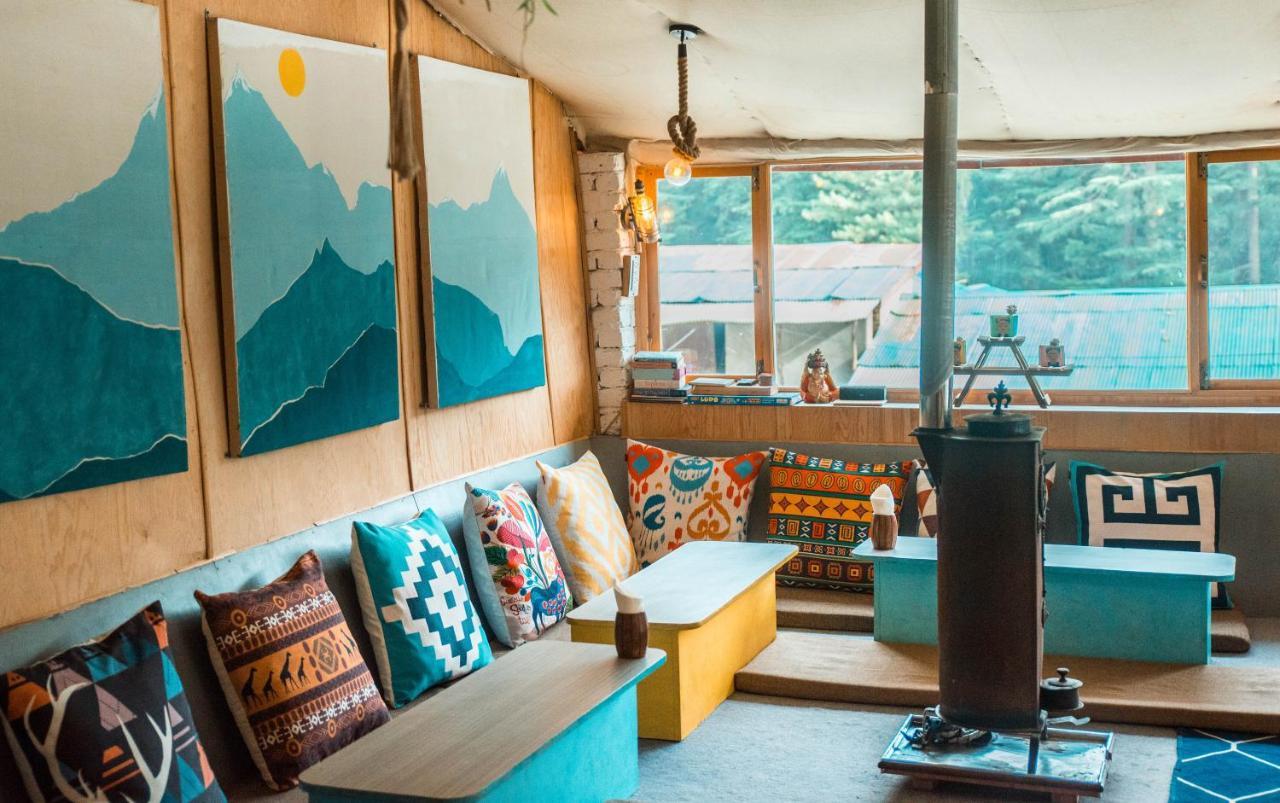 Young Monk Hostel & Cafe Old Manali Extérieur photo