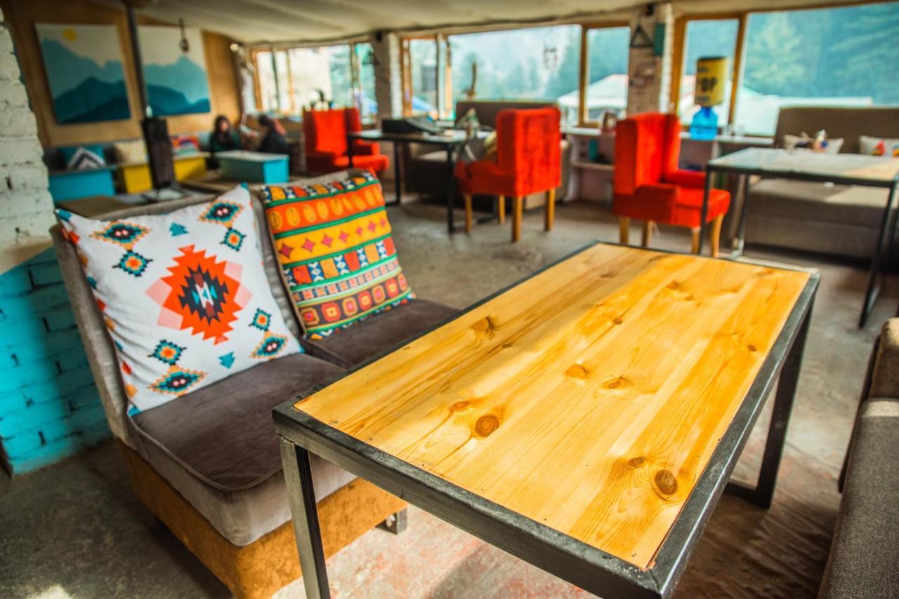 Young Monk Hostel & Cafe Old Manali Extérieur photo