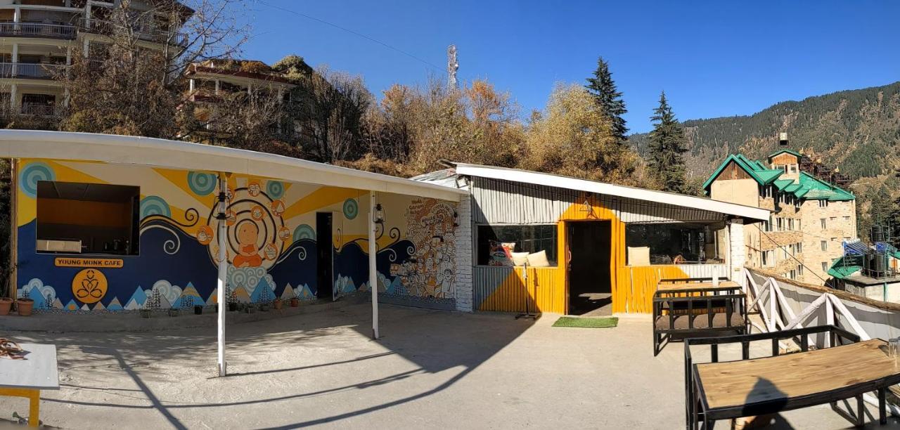 Young Monk Hostel & Cafe Old Manali Extérieur photo