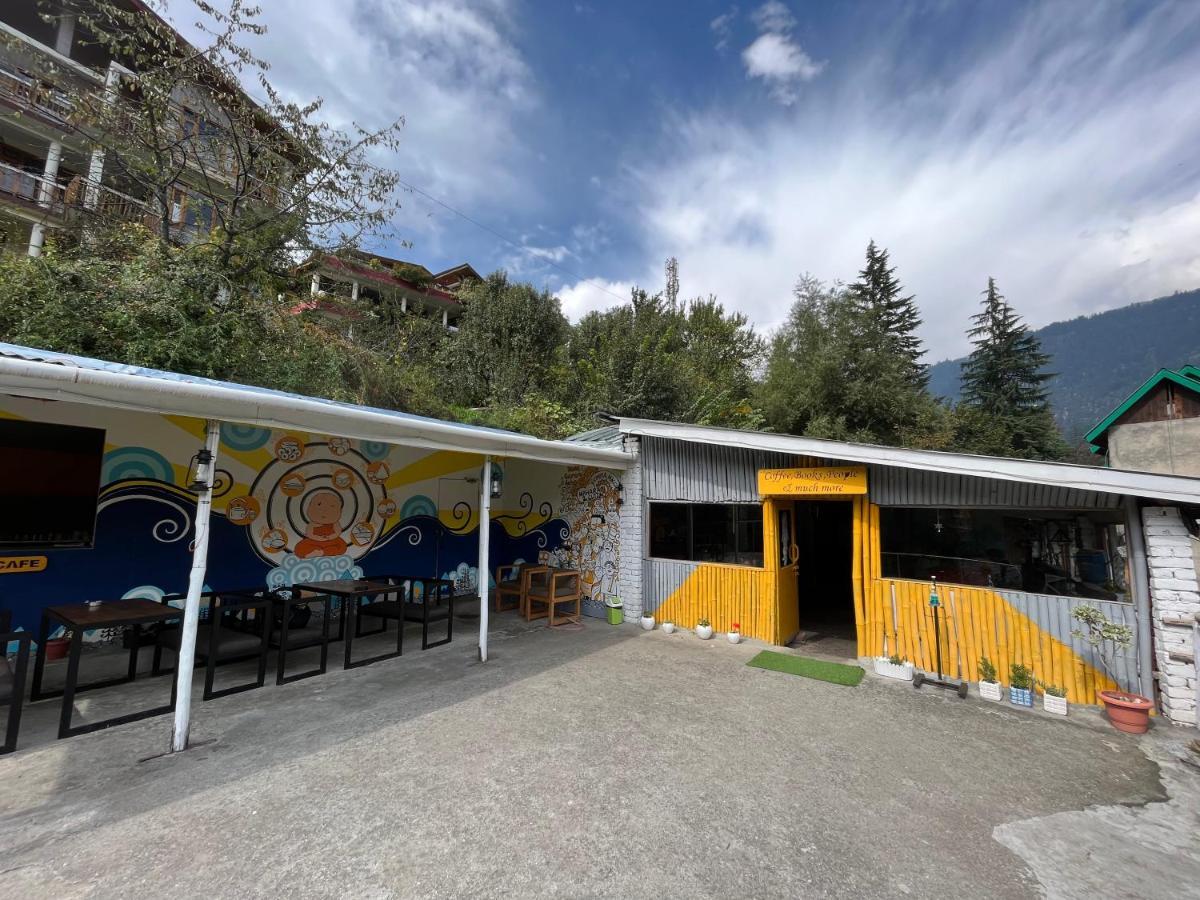 Young Monk Hostel & Cafe Old Manali Extérieur photo