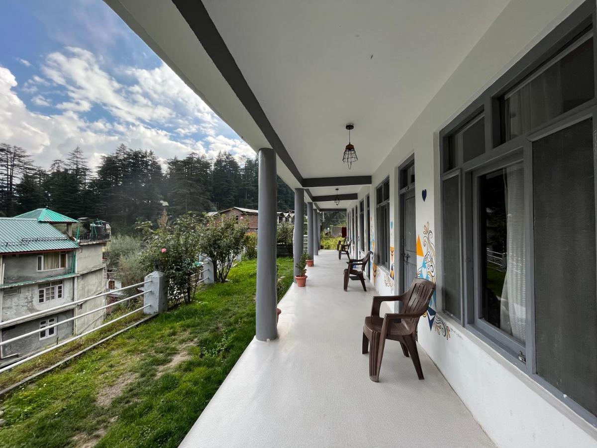 Young Monk Hostel & Cafe Old Manali Extérieur photo